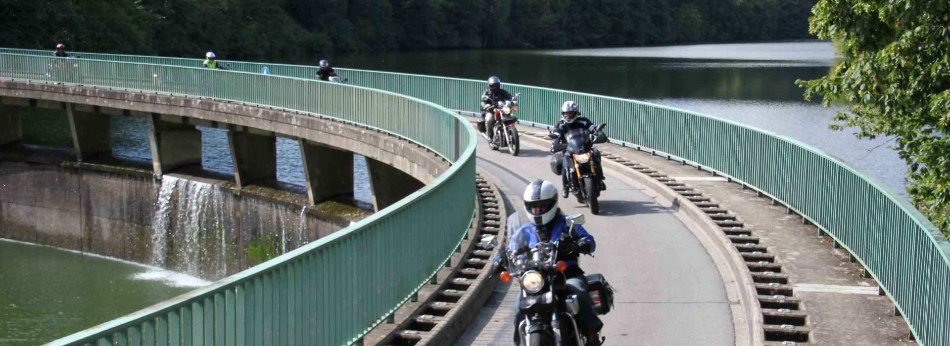 Motorrijbewijspoint Valkenswaard belt jou